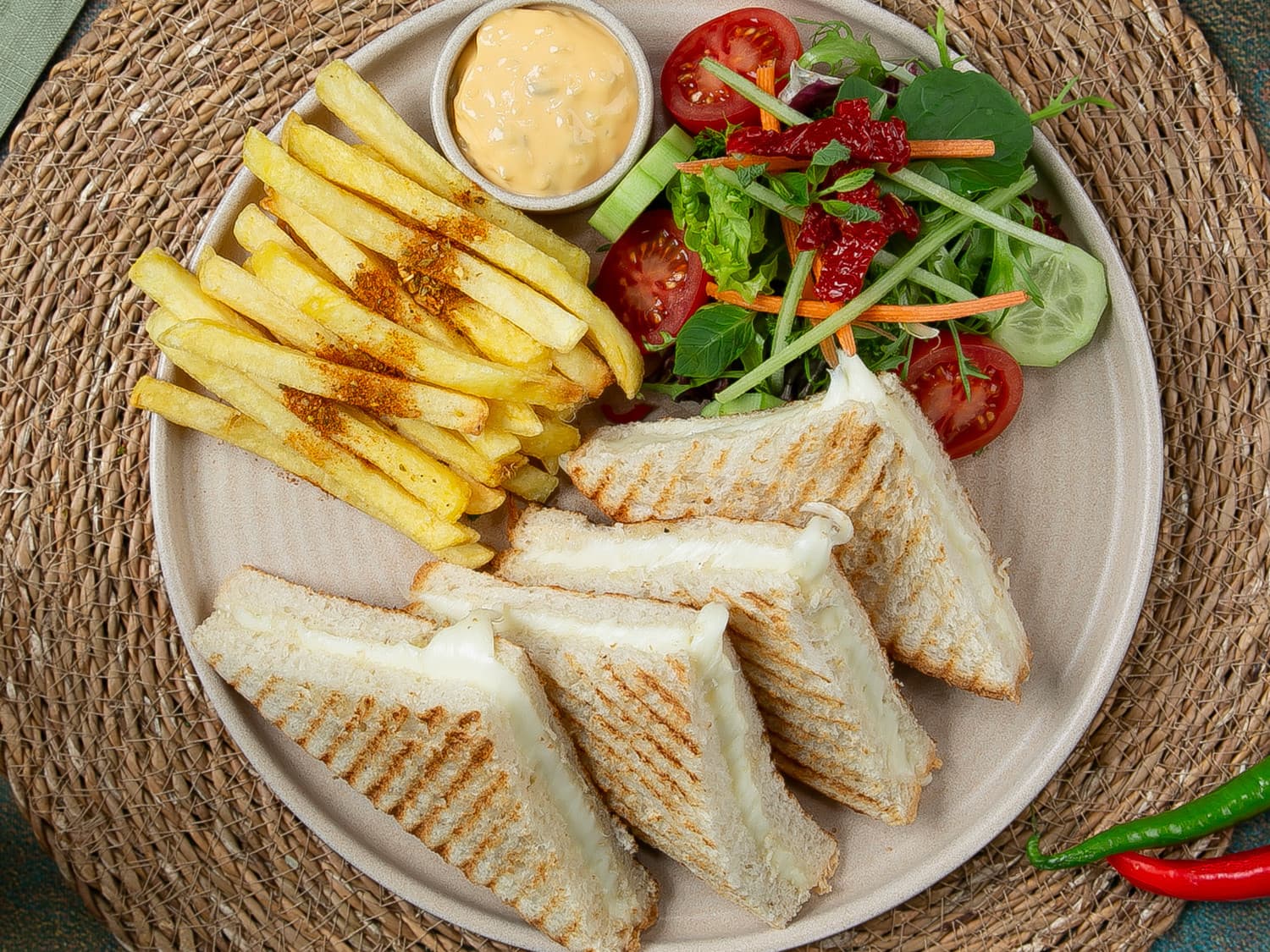 Çift Kaşarlı Tost