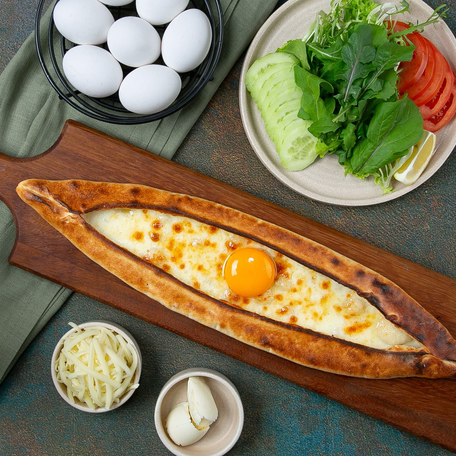 Kaşarlı Yumurtalı Pide